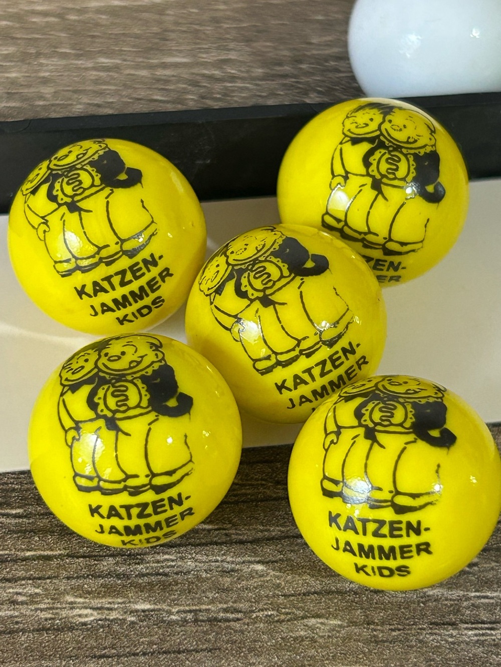 vintage Katzen-Jammer Kids glass marbles